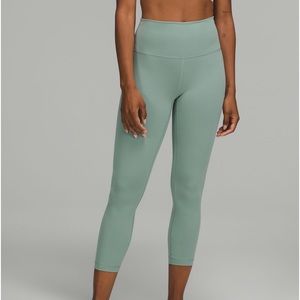BRAND NEW Lululemon Wunder Train HR Crop 23” Size 6 - Misty Glade